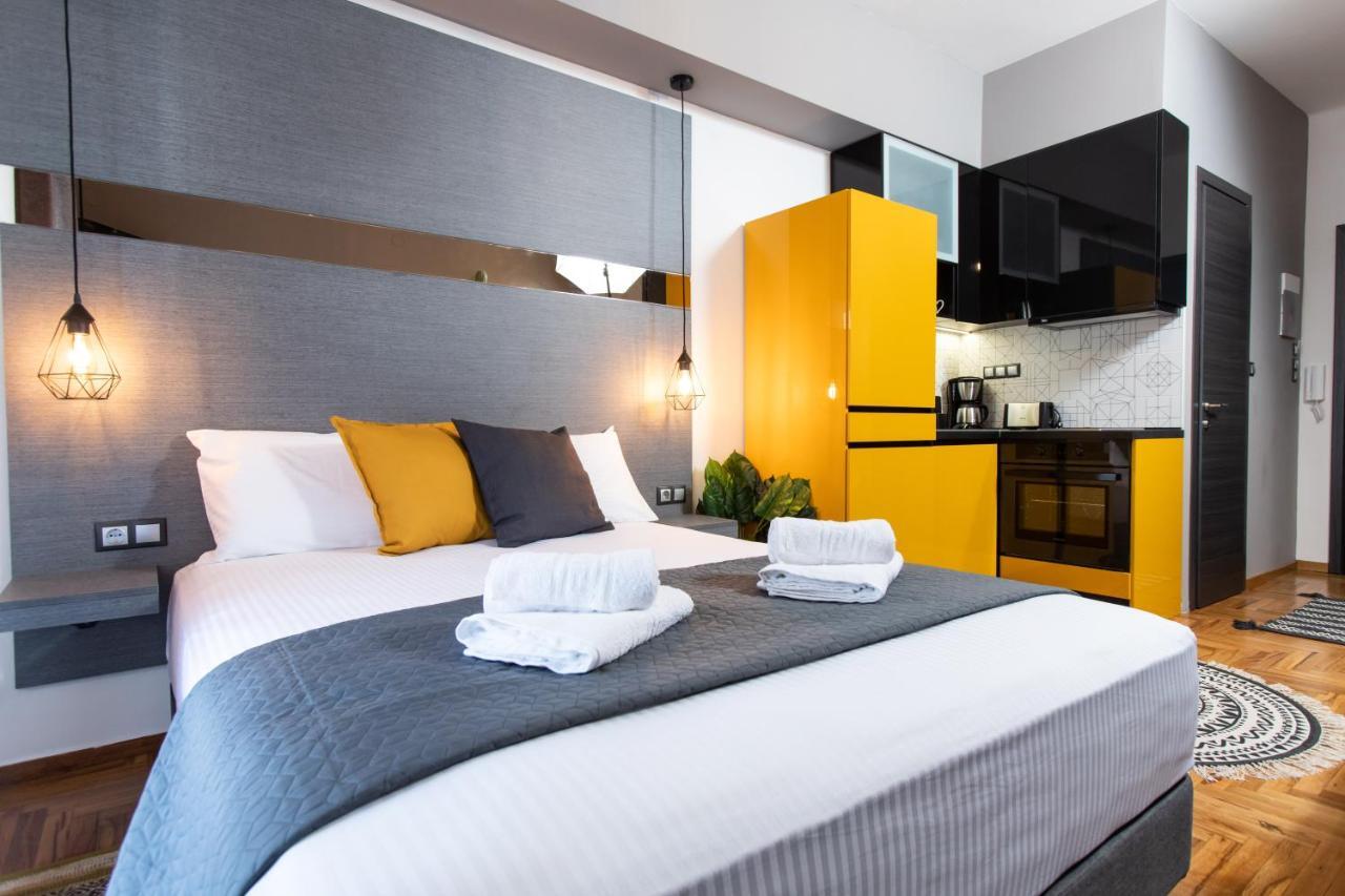 Downtown Luxury Boutique Suites : The Yellow Suite Thessaloniki Exterior foto